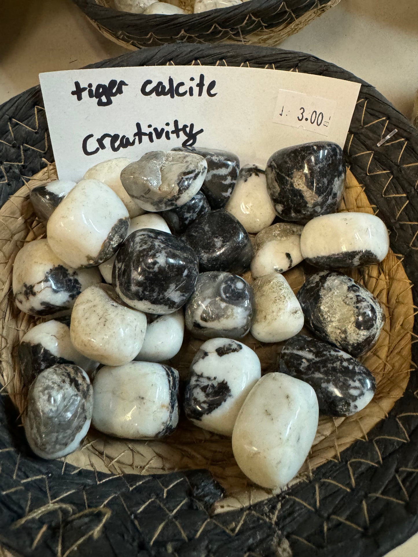 Tiger calcite
