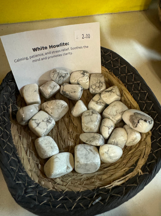 White howlite